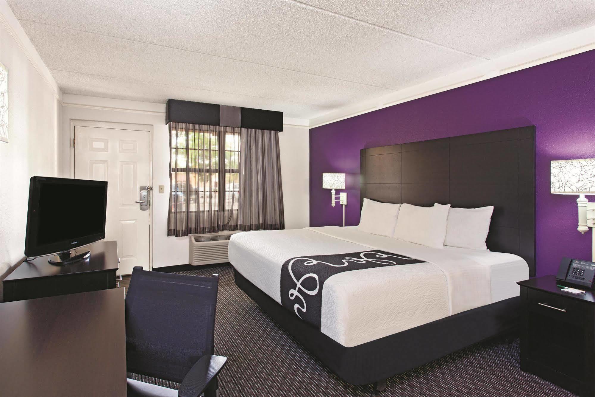 La Quinta By Wyndham Clifton/Rutherford Esterno foto